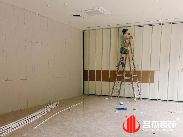 裝修現(xiàn)場(chǎng)