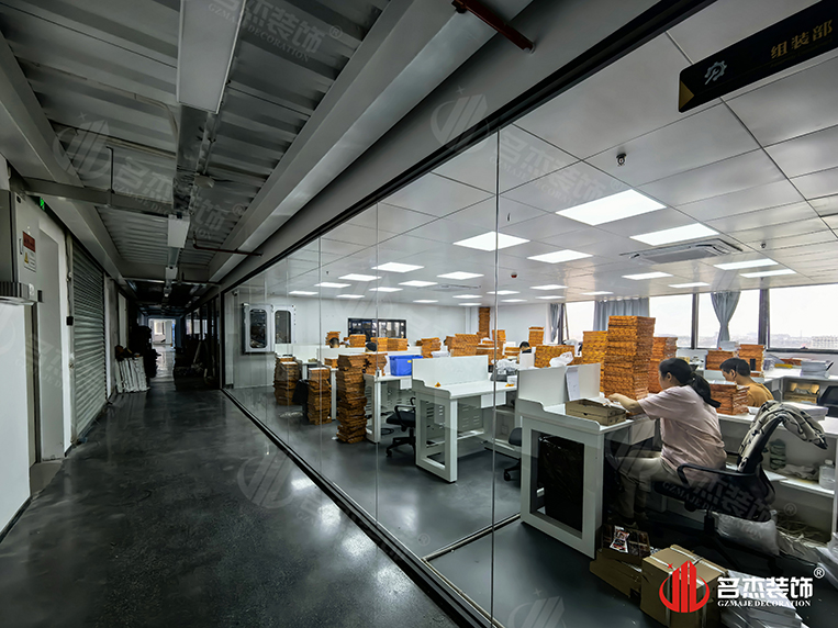 辦公區(qū)過道